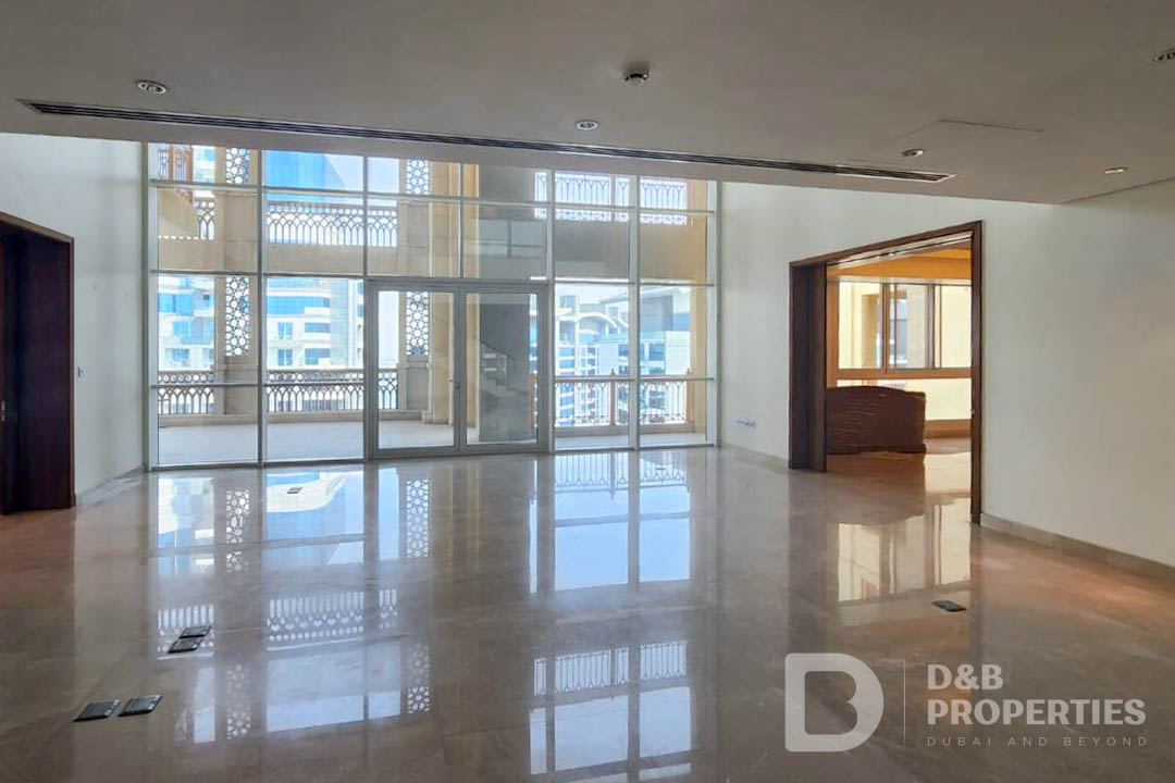 Duplex Penthouse | Sea View | Prime Location