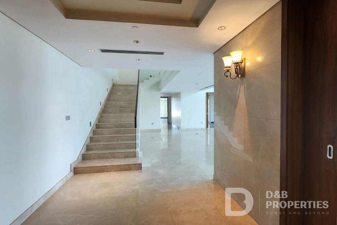 Duplex Penthouse | Sea View | Prime Location