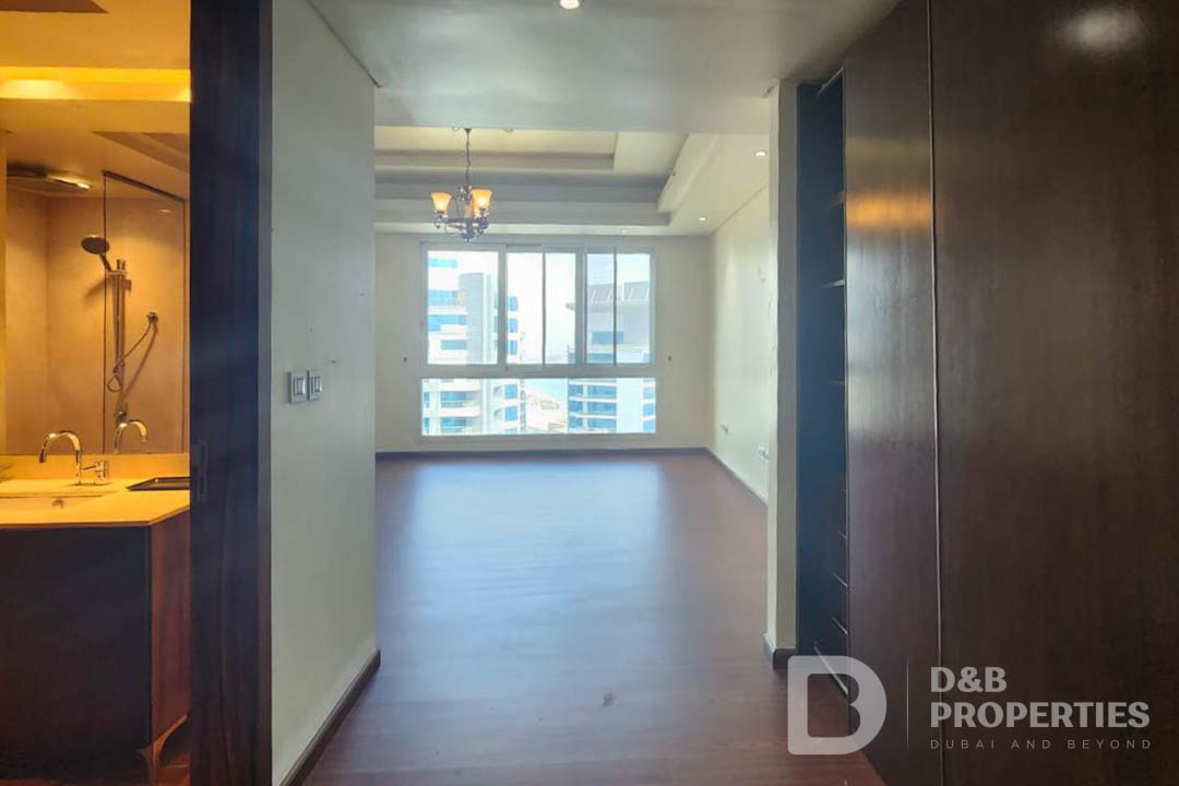 Duplex Penthouse | Sea View | Prime Location