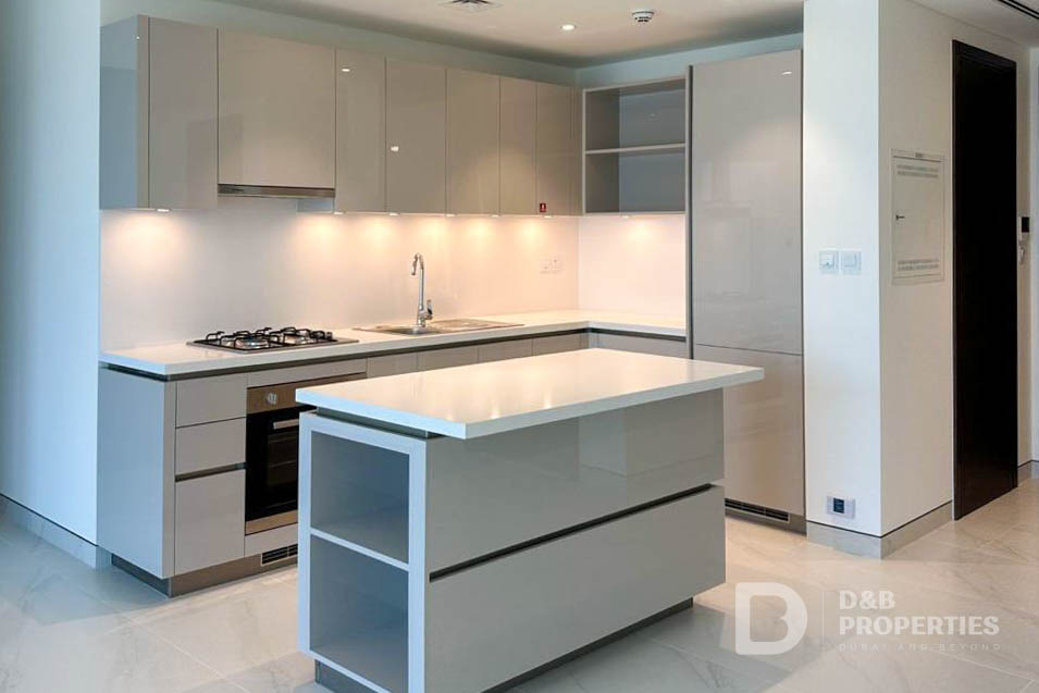 Creek View | Mid Floor | Spacious | Vacant
