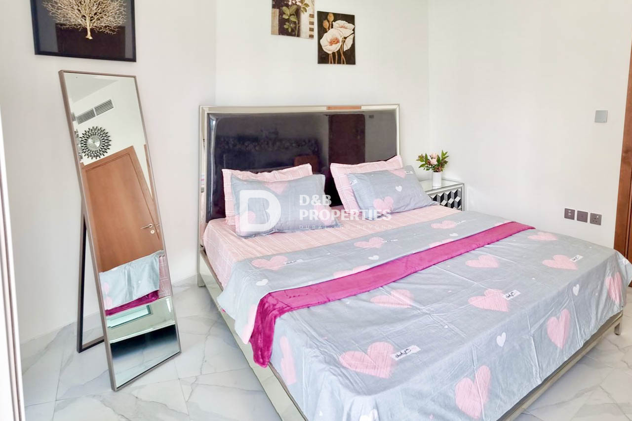 Spacious 2BR | Burj Khalifa + Canal View | Vacant
