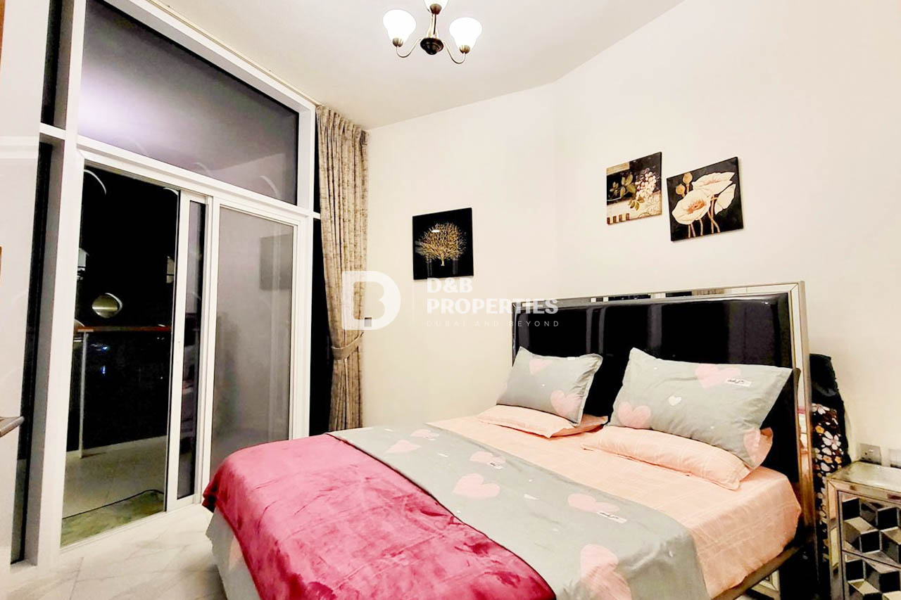 Spacious 2BR | Burj Khalifa + Canal View | Vacant