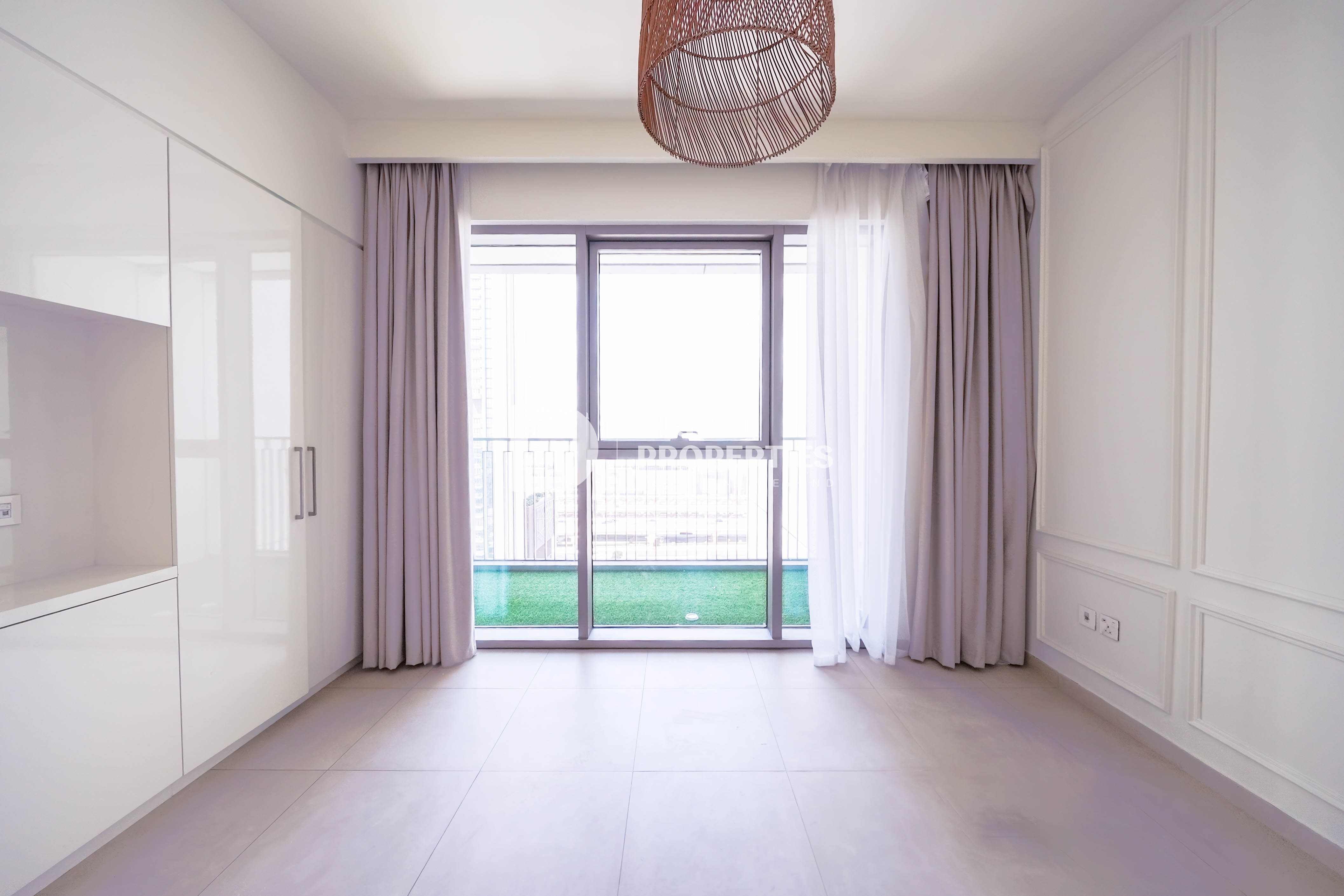 BURJ KHALIFA VIEW | READY TO MOVE | LOW FLOOR