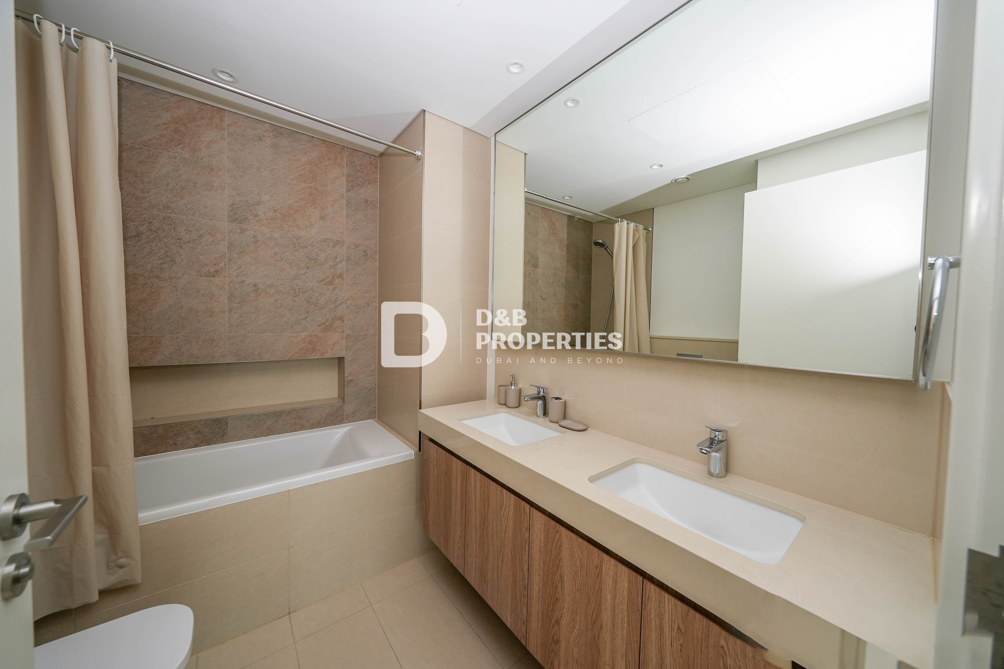 BURJ KHALIFA VIEW | READY TO MOVE | LOW FLOOR