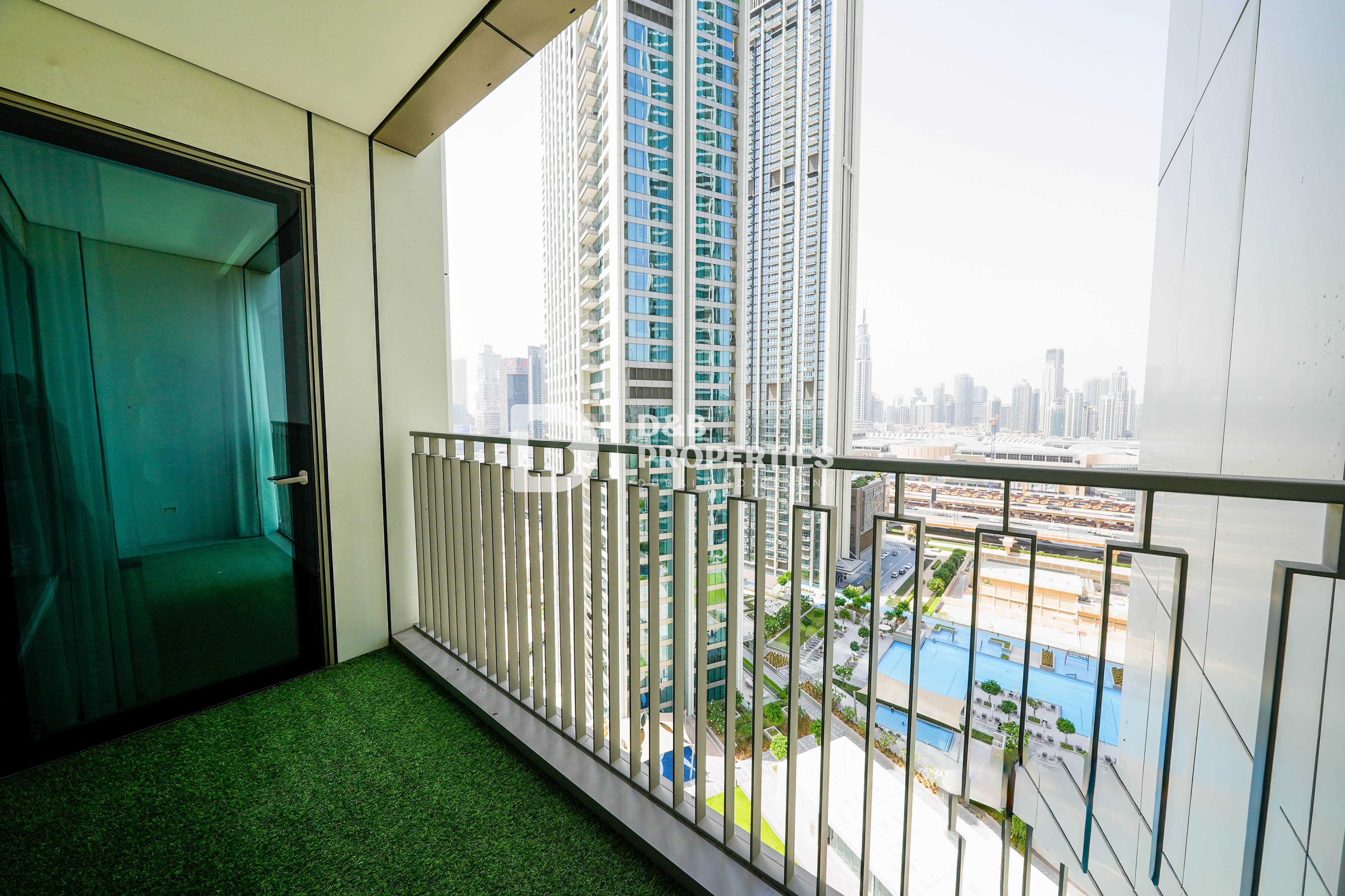 BURJ KHALIFA VIEW | READY TO MOVE | LOW FLOOR