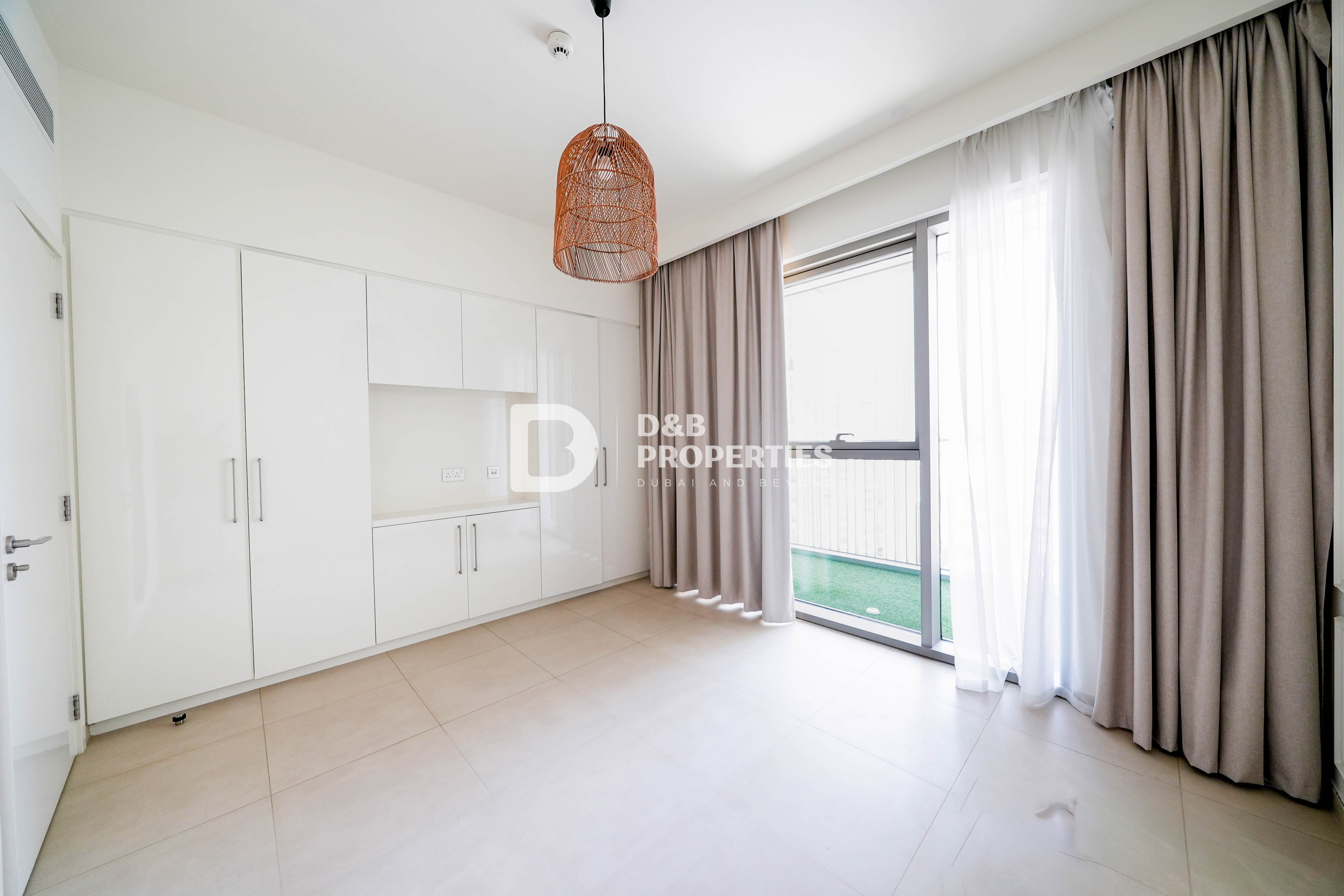 BURJ KHALIFA VIEW | READY TO MOVE | LOW FLOOR