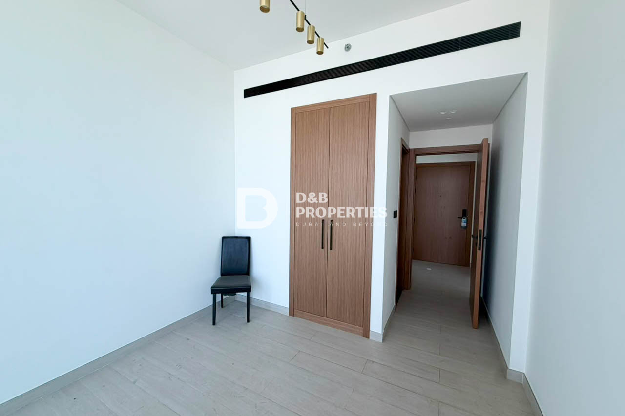 Spacious Layout | Vacant Now | Bright