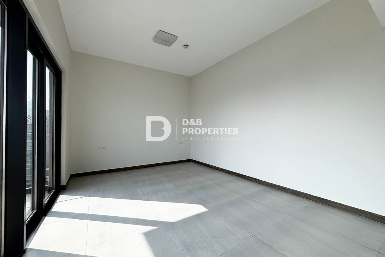 CANAL VIEW | READY TO MOVE | HIGH FLOOR