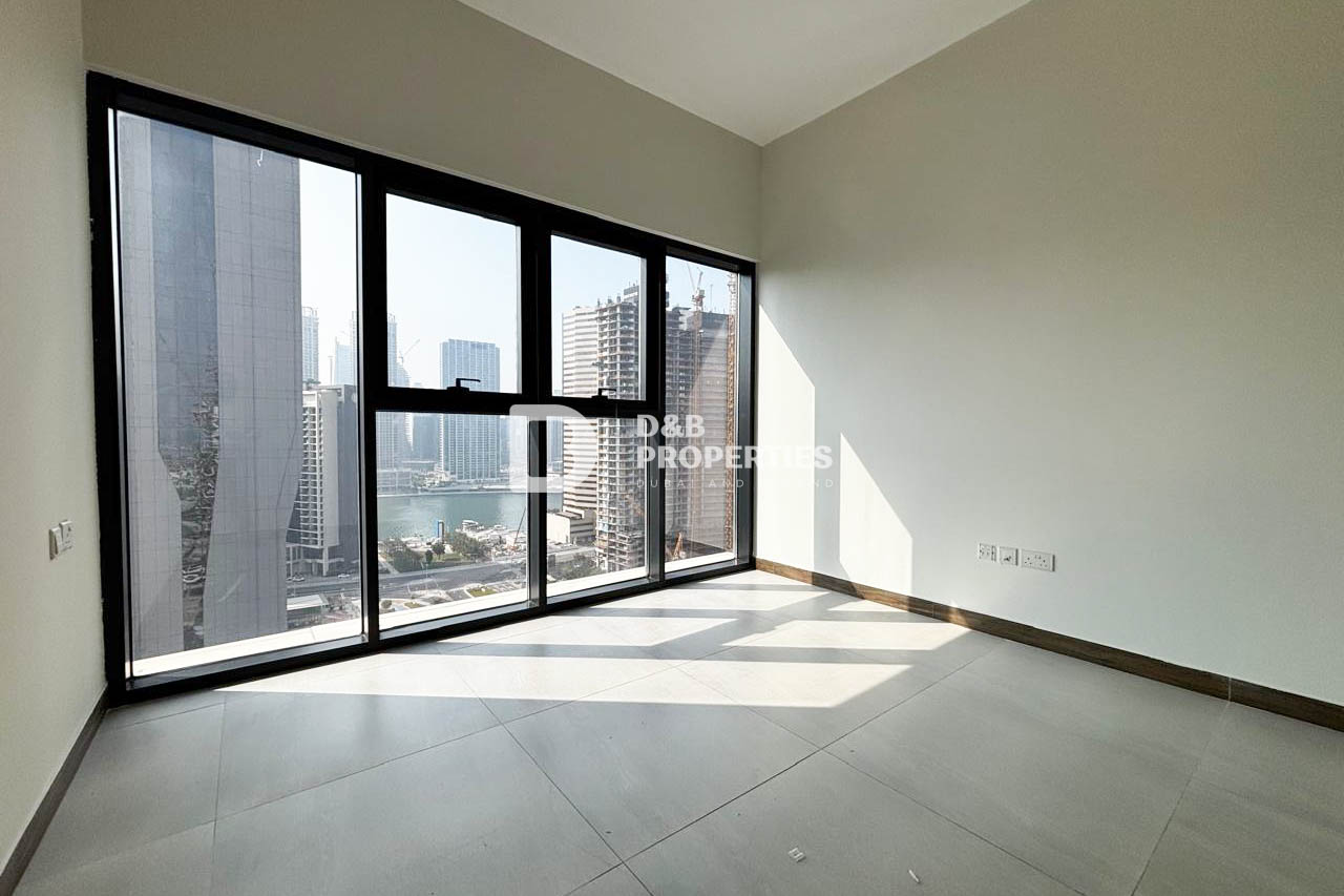 CANAL VIEW | READY TO MOVE | HIGH FLOOR