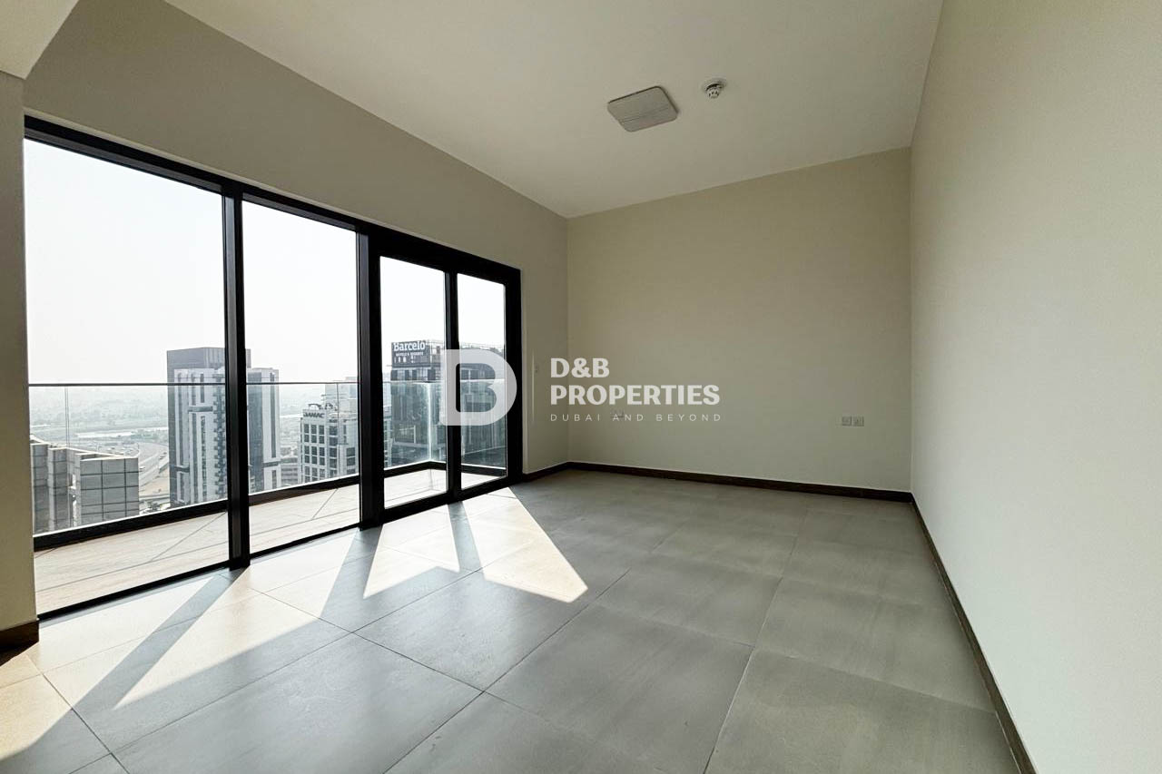 CANAL VIEW | READY TO MOVE | HIGH FLOOR