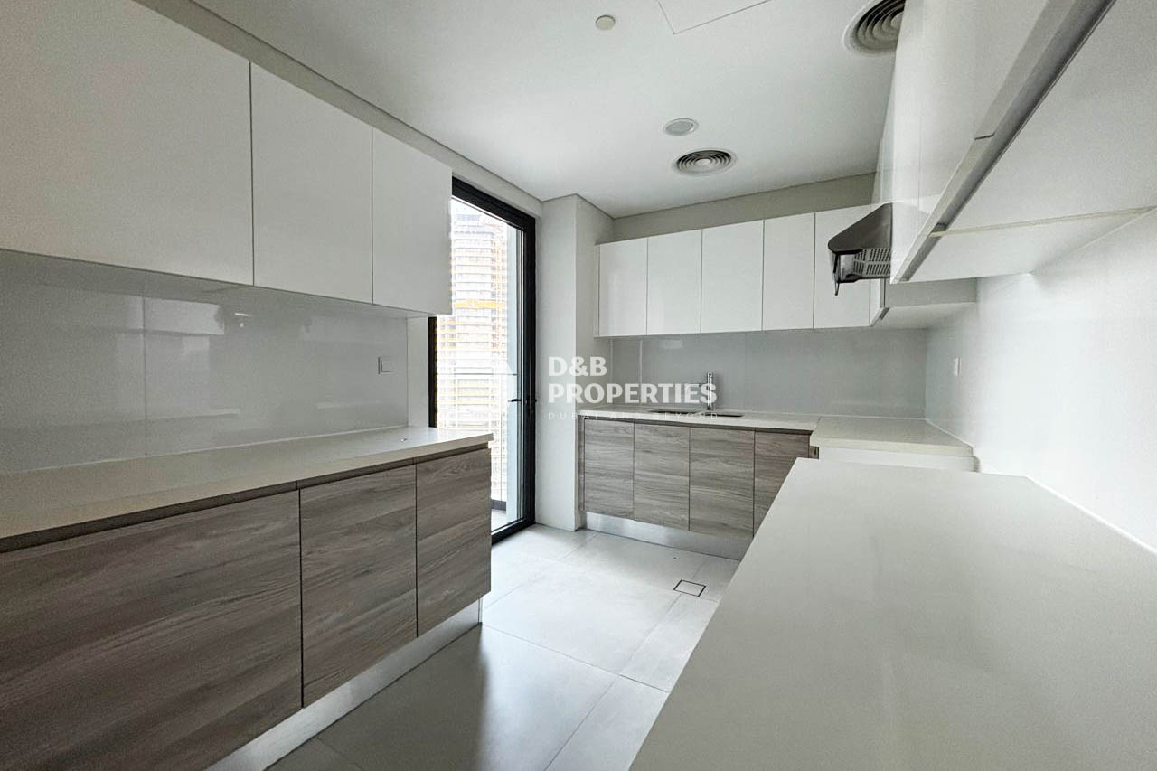 CANAL VIEW | READY TO MOVE | HIGH FLOOR