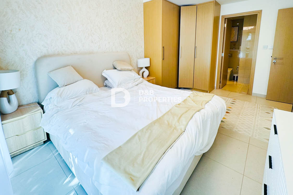 Bright and Huge 3BR | Upgraded | Burj Khalifa View