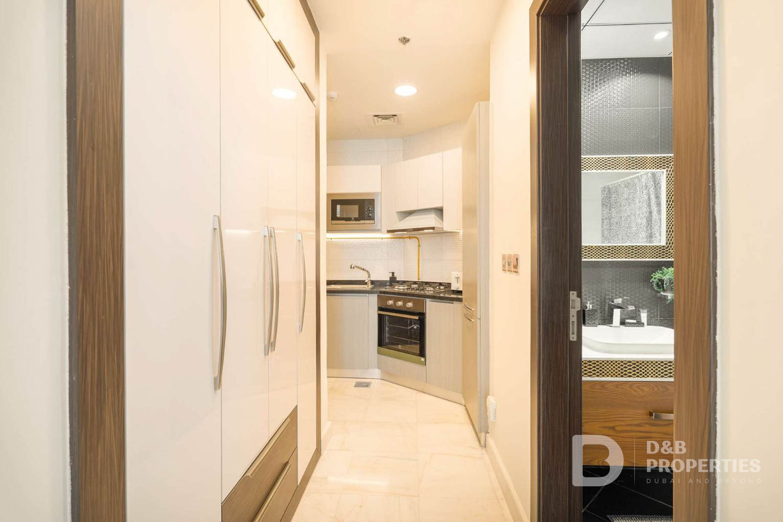 AVAILABLE NOW | FURNISHED | BIG LAYOUT