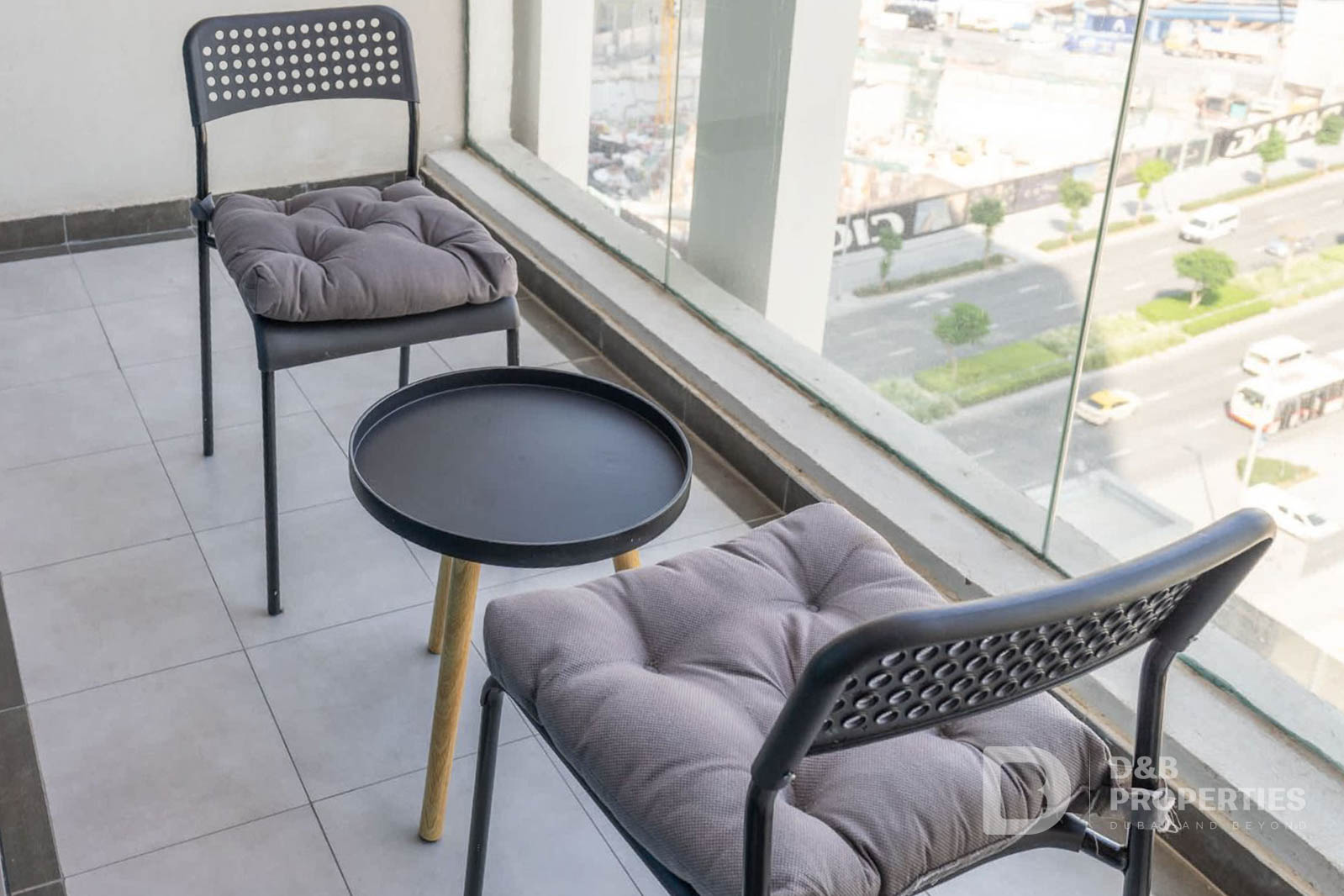 AVAILABLE NOW | FURNISHED | BIG LAYOUT
