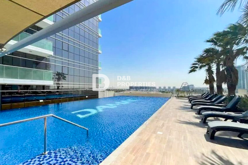 Studio with Balcony | Spacious Layout | Vacant