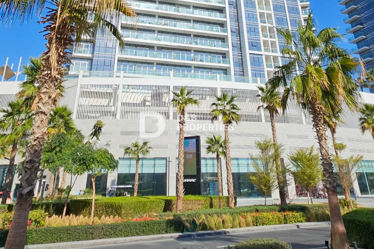 Studio with Balcony | Spacious Layout | Vacant
