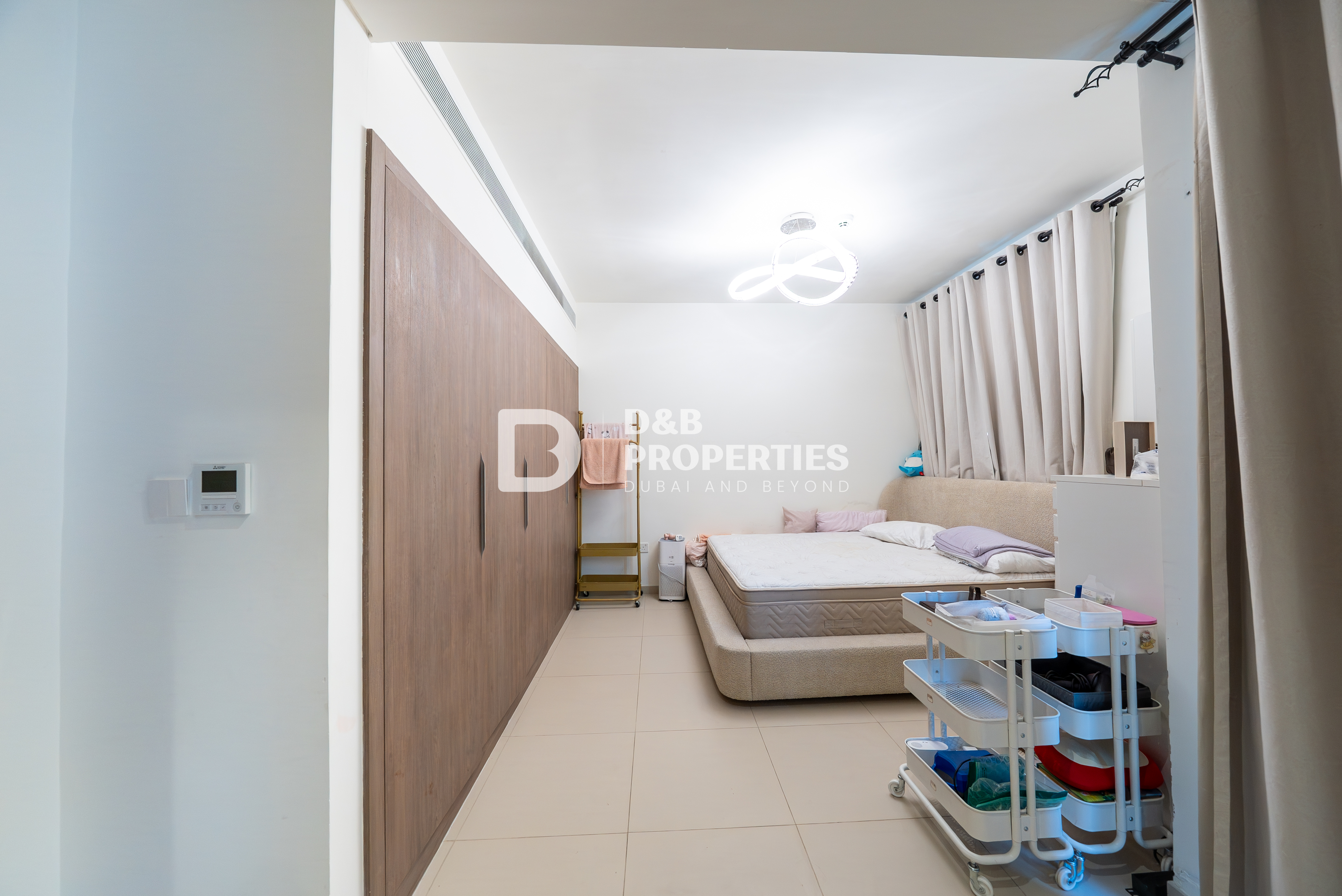 Stunning | Single Row | Close To Amenities