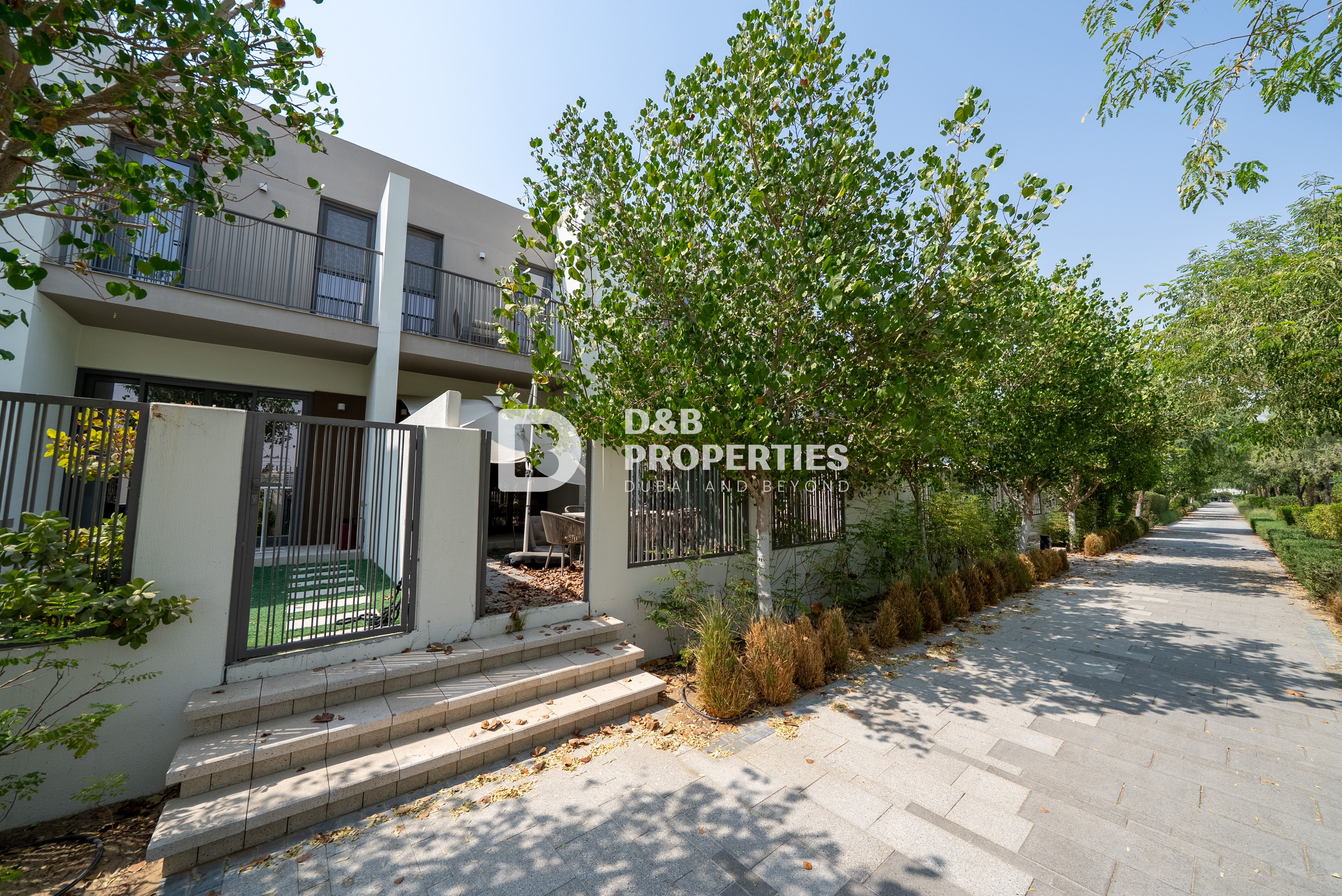Stunning | Single Row | Close To Amenities