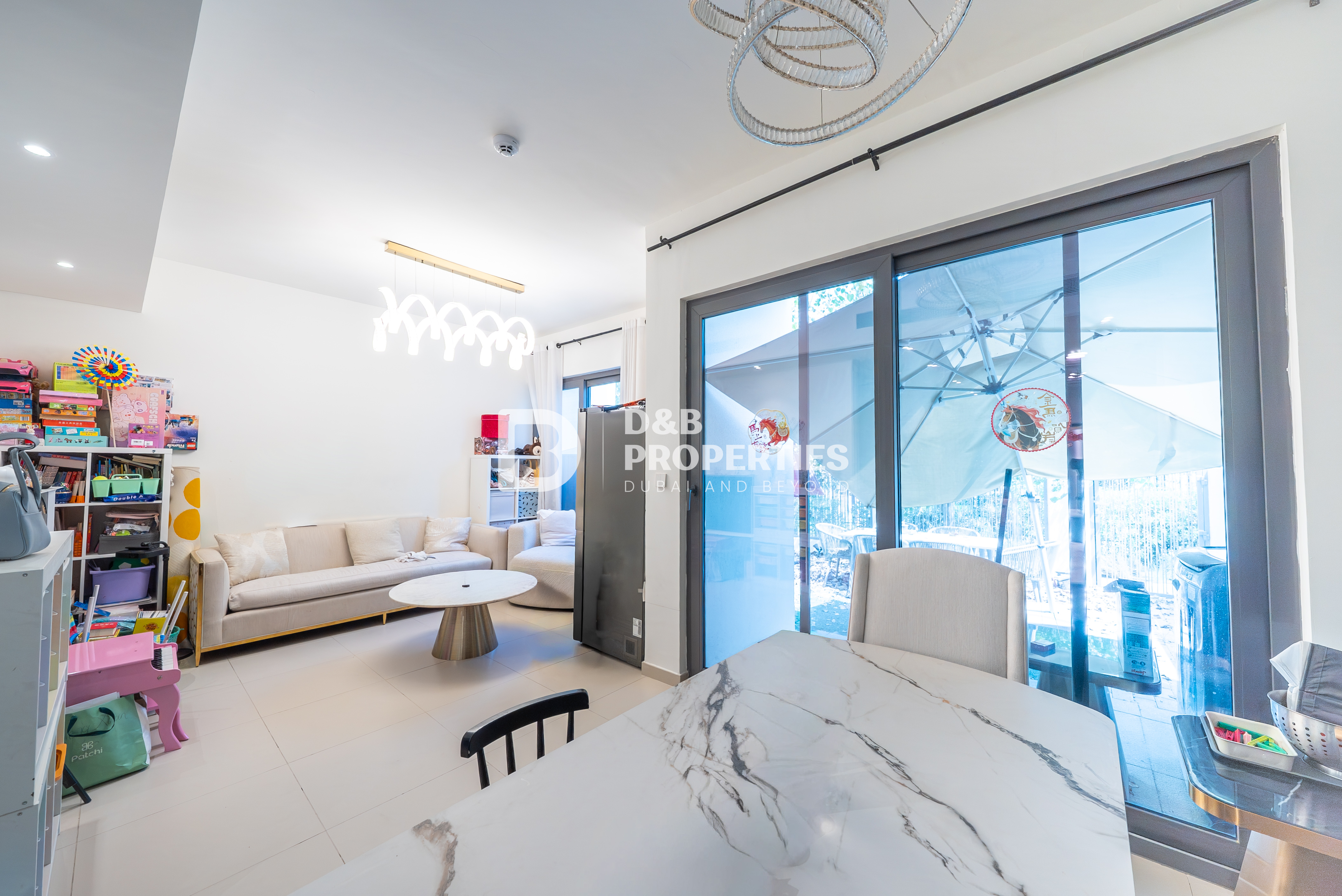 Stunning | Single Row | Close To Amenities