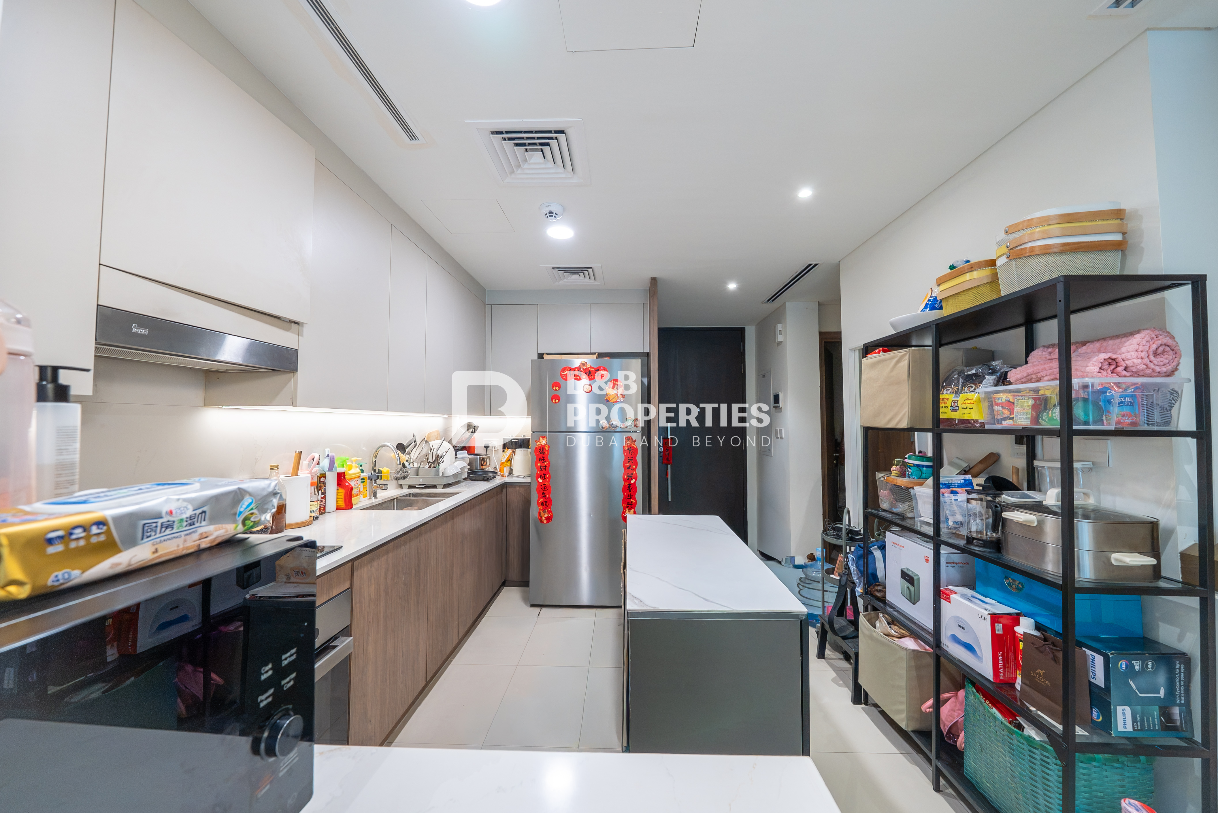 Stunning | Single Row | Close To Amenities