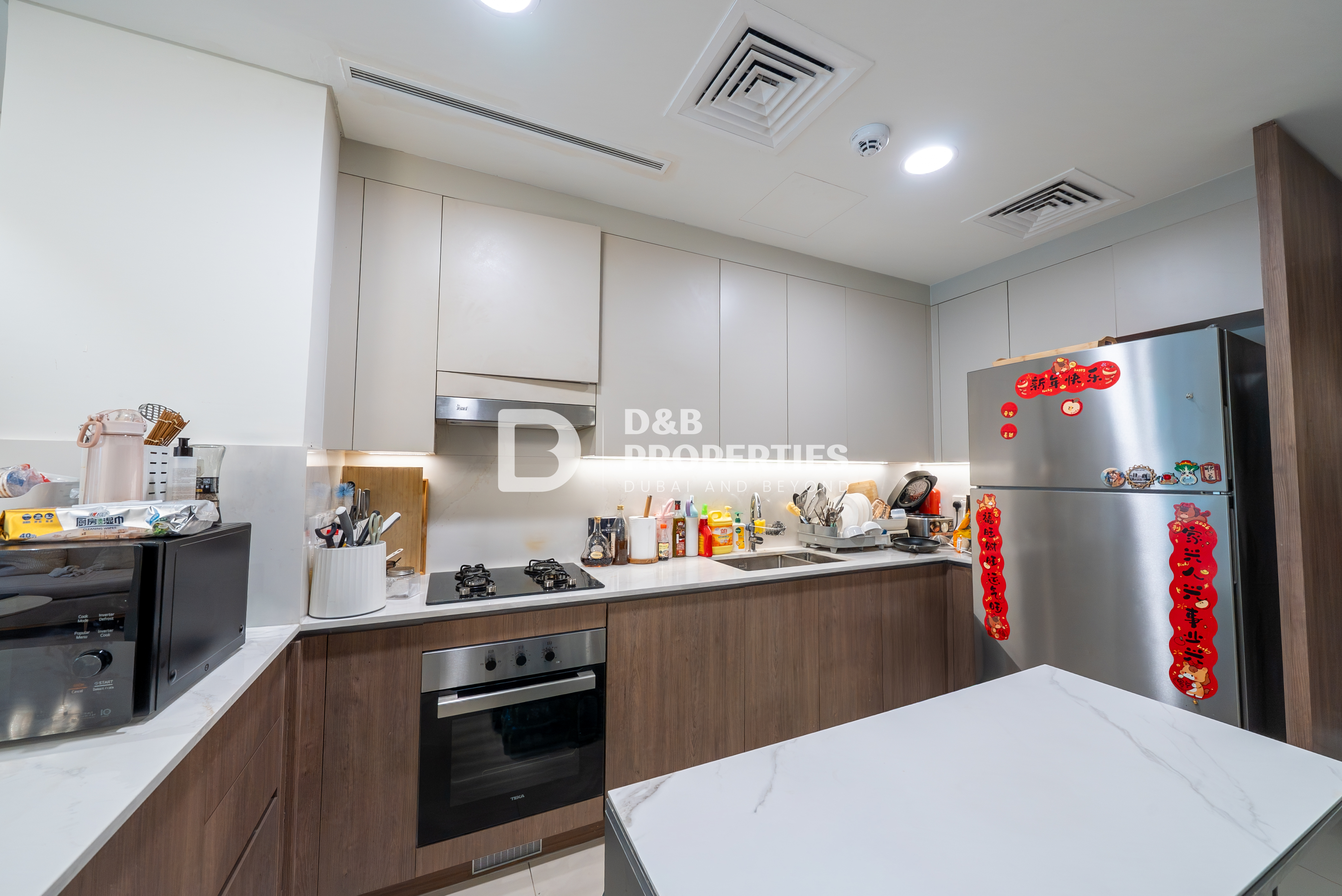 Stunning | Single Row | Close To Amenities