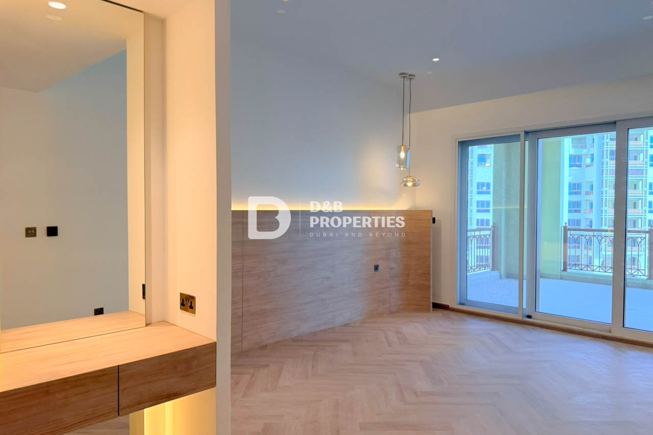 Upgraded Type C | Marina & Palm View | Maid's Room