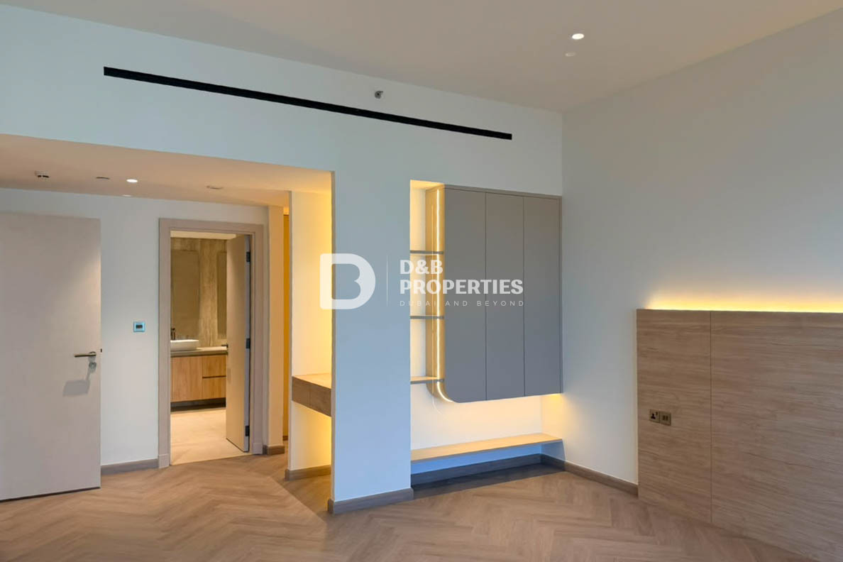 Upgraded Type C | Marina & Palm View | Maid's Room