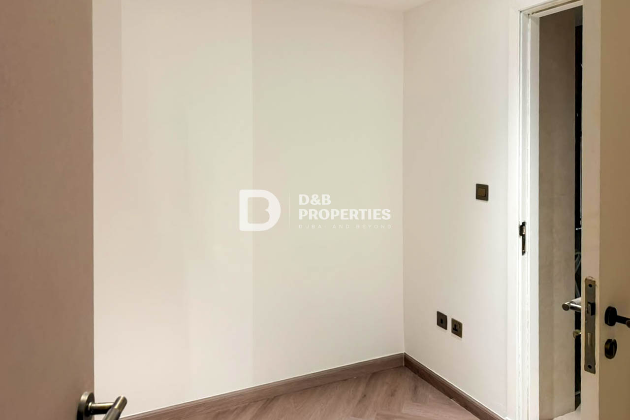 Upgraded Type C | Marina & Palm View | Maid's Room