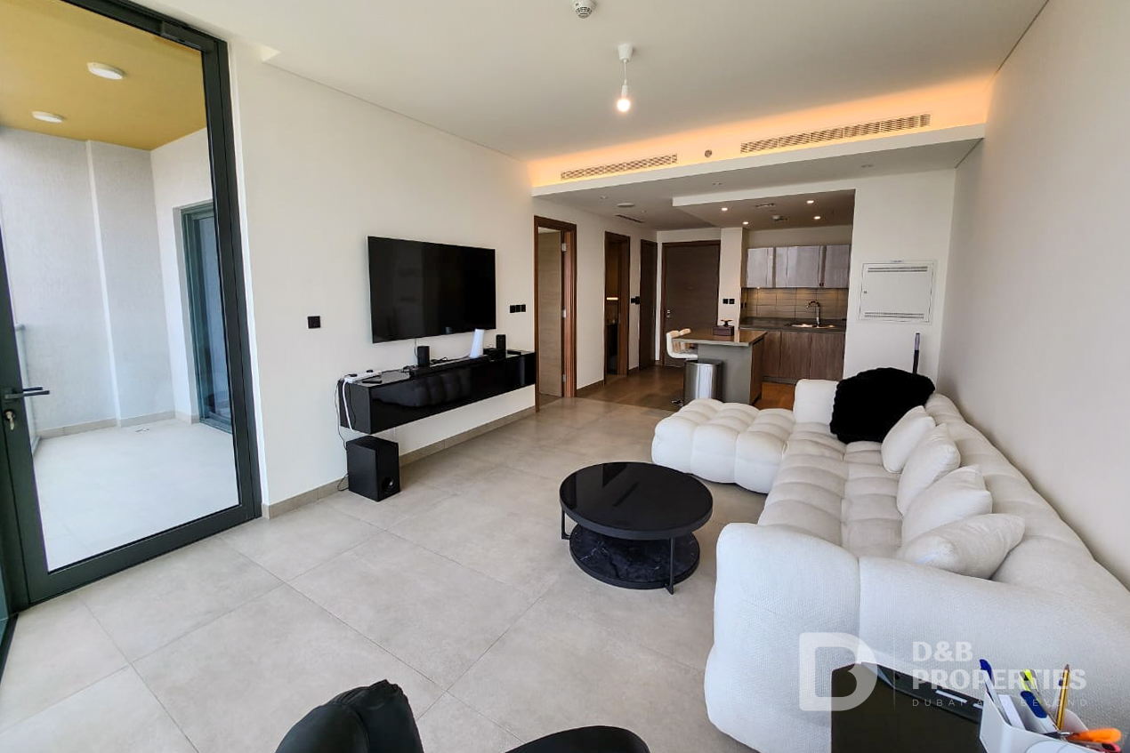 Community View | Mid Floor | Vacant