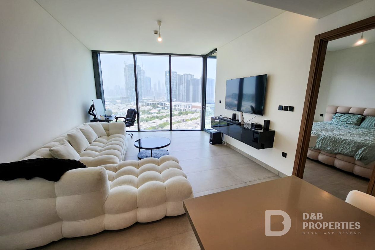 Community View | Mid Floor | Vacant