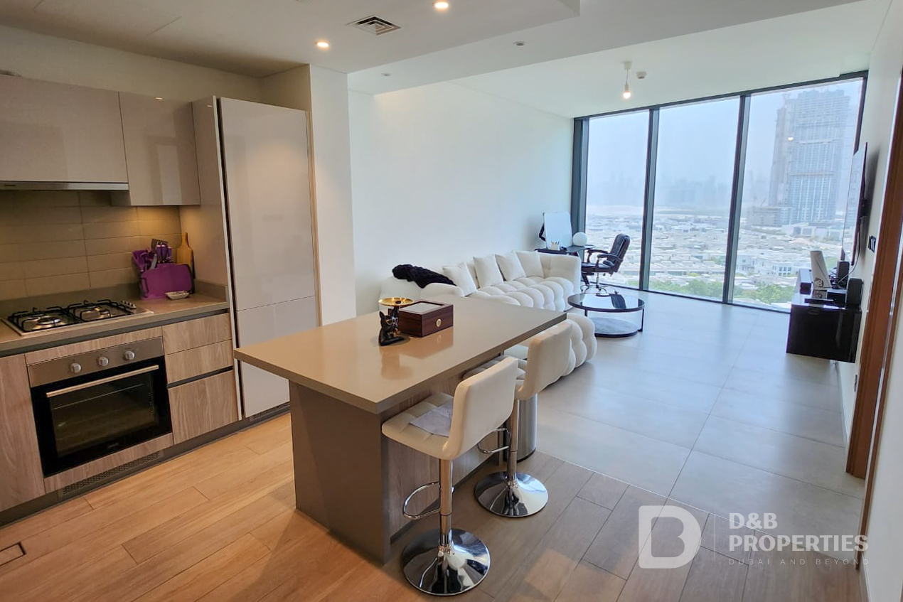 Community View | Mid Floor | Vacant