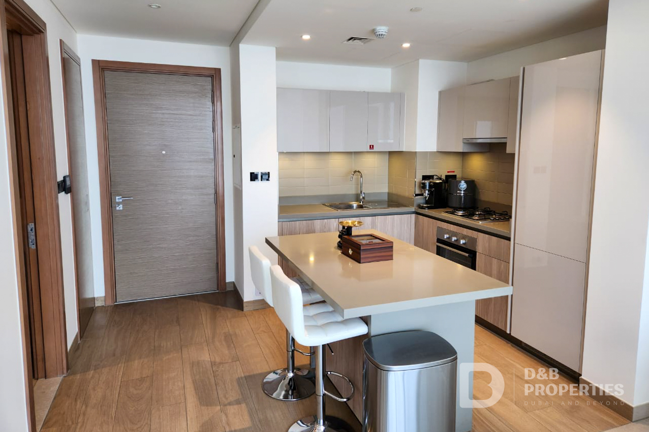 Community View | Mid Floor | Vacant
