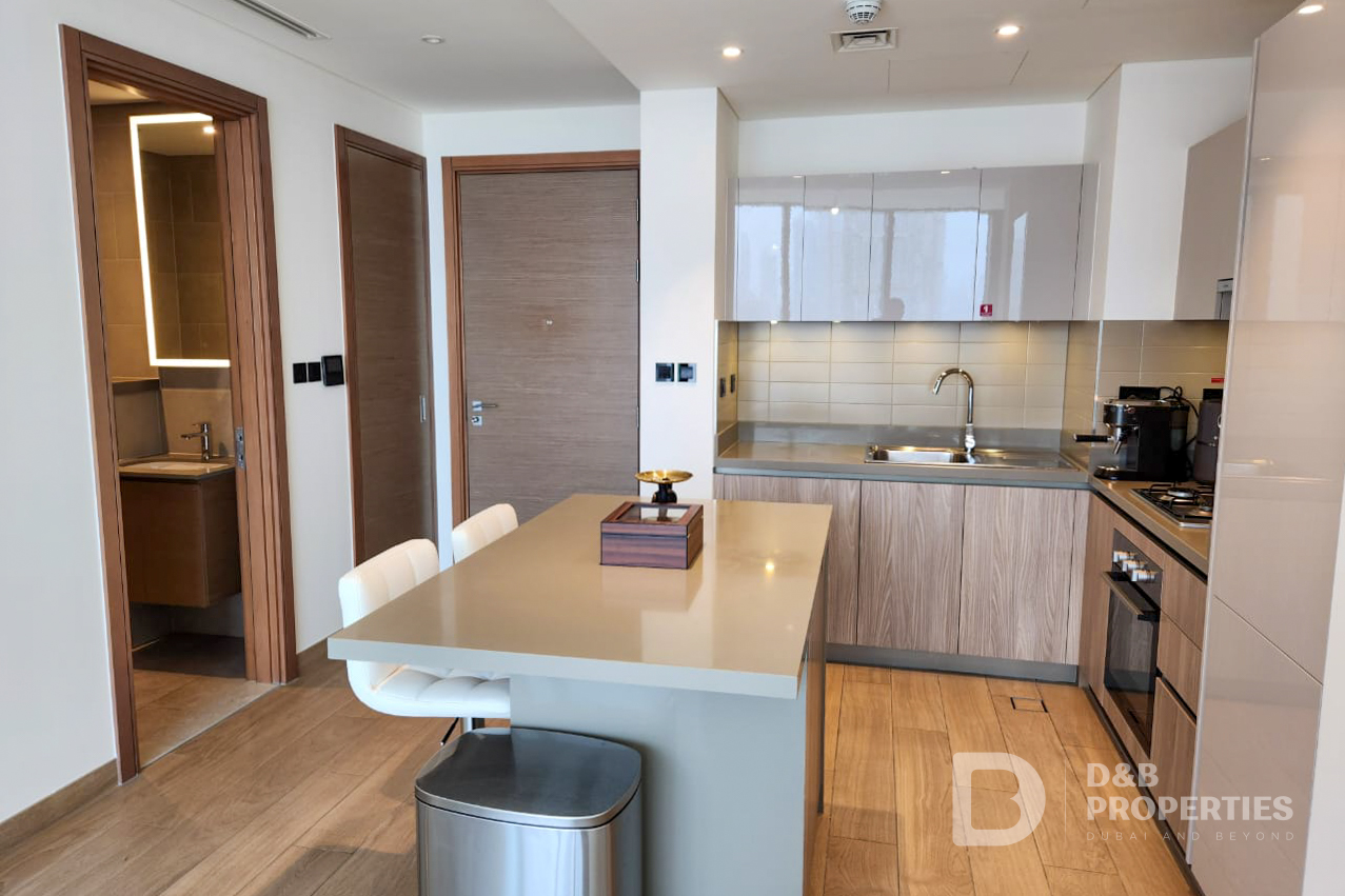 Community View | Mid Floor | Vacant